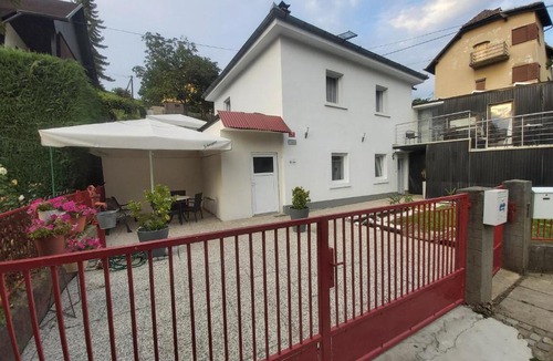Center Apartment | Panda Rooms