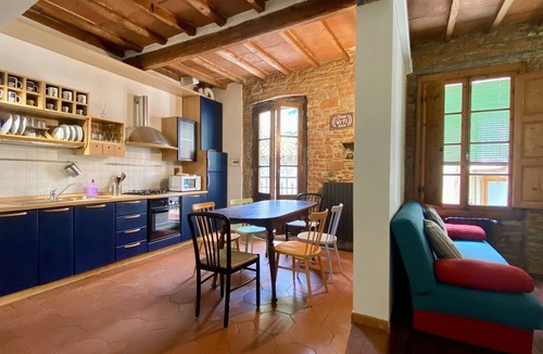 San Lorenzo Apartment | Panicale 7 - Three Bedroom Apartment, Sleeps 6