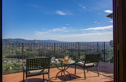 Buggiano House | Panorama by Interhome