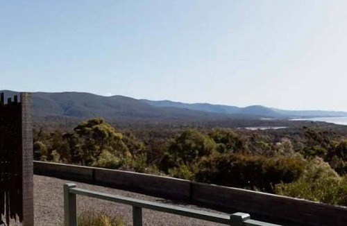 Bicheno Cabin | Panorama Cabin - a cosy shack and an epic view (A)