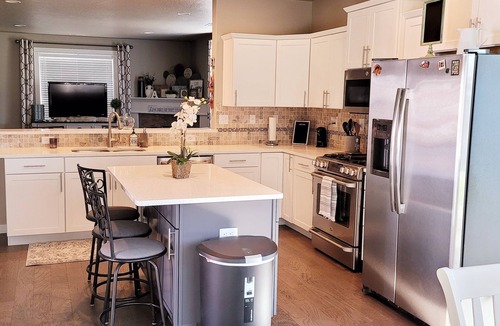 Steptoe House | Panorama House - over 3200 SQ/ft of living space. Family- and Pet-friendly!