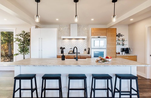 Naples House | Panorama Lakeview Place: A Retreat for Every Season-Near Bristol Mountain & Lake
