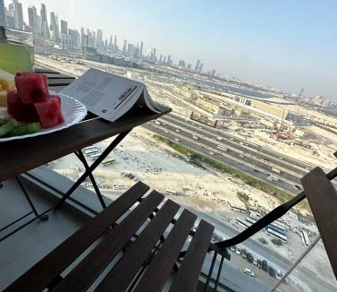Dubai Apartment | Panoramic 1BR I Luxury Stay