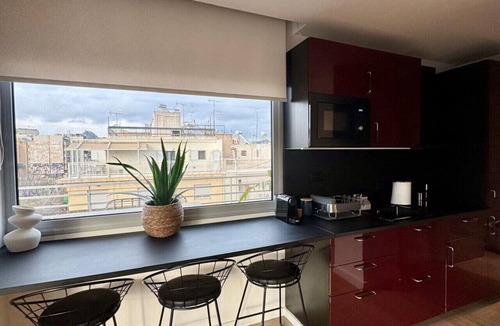 Kinosargous Apartment | Panoramic Acropolis View Retreat | Spacious Apartment on the Edge of Koukaki & Neos Kosmos