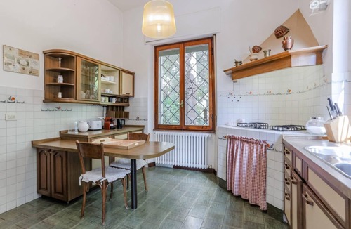 Fiesole Villa | Panoramic and independent villa surrounded by greenery one step from Florence