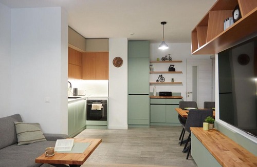 Iskar Apartment | Panoramic Apartment Direct Metro Access