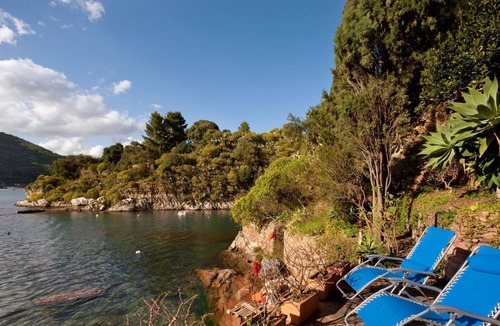 Mazzaro Villa | Panoramic apartment in Taormina with private access to the sea
