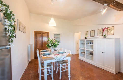 Radicondoli Apartment | "Panoramic Apartment" with Hill Views and Wi-Fi Connection