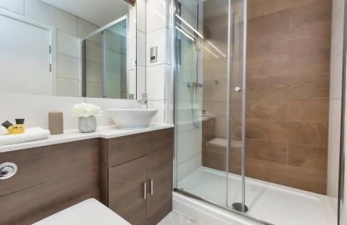 Knightsbridge Apartment | PANORAMIC Apartment with Terrace on HARRODS
