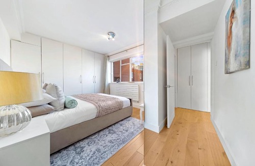 Knightsbridge Apartment | PANORAMIC Apartment with Terrace on HARRODS