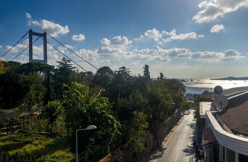 Ortakoy Villa | Panoramic Bosphorus View Terrace Flat