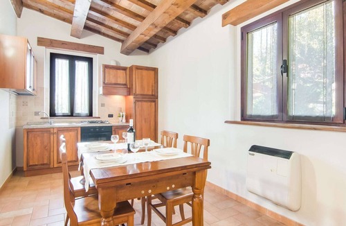 Apecchio House | Panoramic Countryside Home