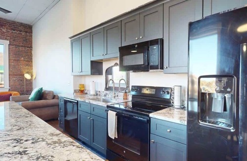 Grand Island Apartment | Panoramic Downtown 2-Bedroom