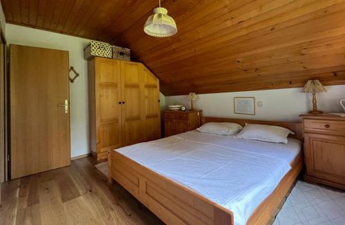 Bled Ski Chalet | Panoramic Forest Chalet Bled Lake and Castle View