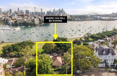 Darling Point Apartment | Panoramic Harbour Views in Darling Point for 7