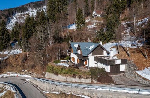 Ligosullo Villa | Panoramic House Carnia-Mountain View APT & Parking