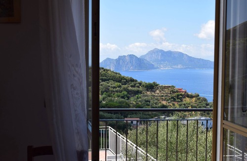 Sant'Anna House | Panoramic house with furnished garden and view of Capri