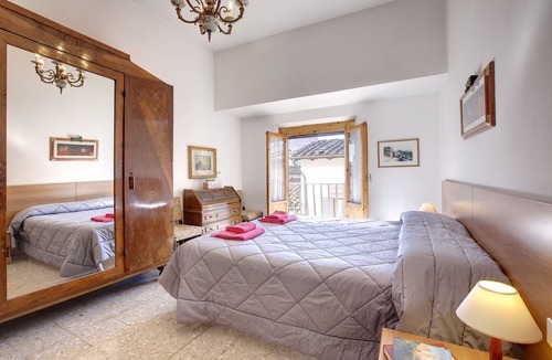 San Lorenzo Apartment | Panoramic Last-Floor with Elevator Historic Center 200 meters from Duomo WIFI