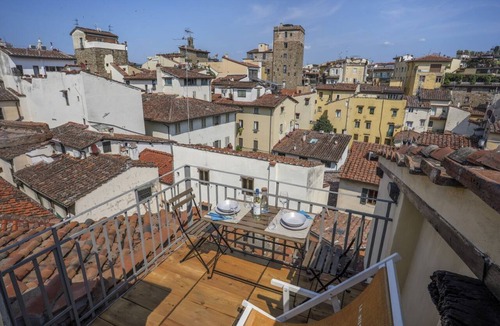 Oltrarno Apartment | Panoramic loft with terrace near Ponte Vecchio