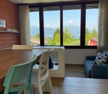 Cerro Apartment | Panoramic modern apartment on Lake Maggiore Casa Mimì