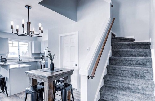 Harvie Heights Condo | Panoramic Mountain Views with Outdoor Patio
