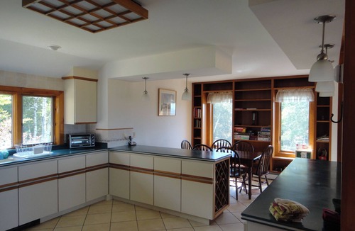 Springfield House | Panoramic Mountain View, Lots To Do, Or Enjoy Doing Nothing