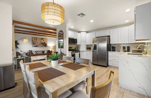 Winter Gardens House | Panoramic Mountain View Oasis with Pool! Serene 4 bedroom Newly remodeled home!