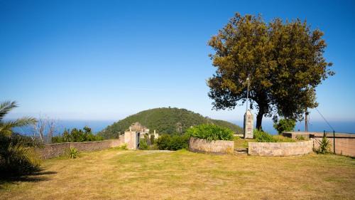 Chiatra Apartment | Panoramic mountain view, sea 15 min away with AC