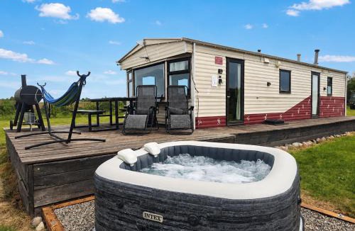 Vadu Crisului House | Panoramic Mountaintop - Private Jacuzzi Jun-Sep and Views Apuseni Mountains