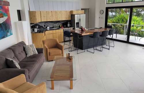 Hatillo Villa | Panoramic Ocean Views! 5 Minutes to Dominical. Private Pool with Huge Sun Deck.