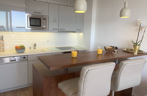Cascais Apartment | Panoramic Ocean and Cascais View Apartment with Balcony