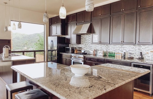 Kaneohe Bed & Breakfast | Panoramic Ocean & Mountain Views -we have FULL AVAILABILITY please message us.