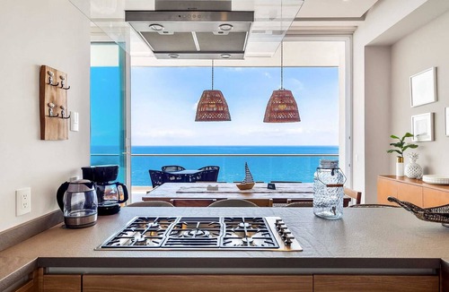 Las Glorias Apartment | Panoramic Oceanview Luxury 4BR Penthouse