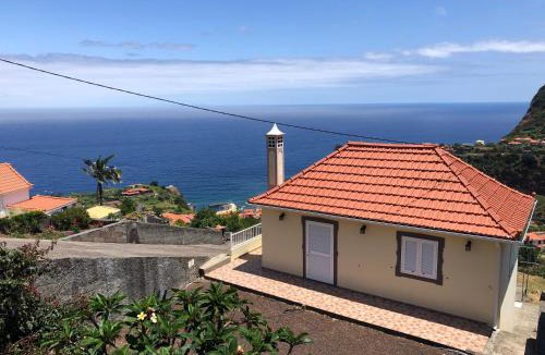 Faial House | Panoramic Ocean View House