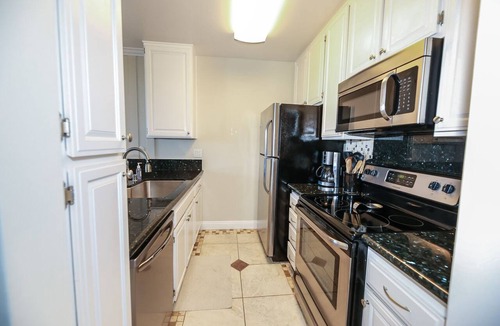 Townsite Condo | Panoramic Ocean View. Luxury Remodel! Washer and Dryer in condo. G313 North Coast Village