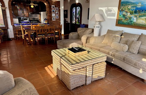 Las Gaviotas House | Panoramic Ocean View & Steps to Private Surf Beach. Las Gaviotas 4 BR 3 BA House