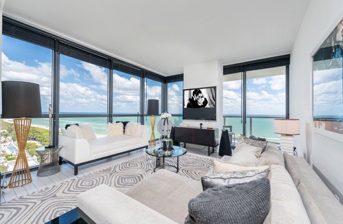 City Center Hotel | Panoramic Oceanfront View 3/3 at W South Beach