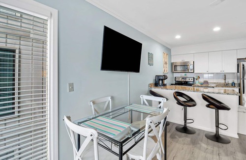Hilton Head Island Condo | Panoramic paradise ocean beach front/steps to beach/heated pool condo!