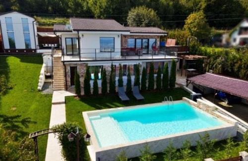 Feleacu Villa | Panoramic Palace