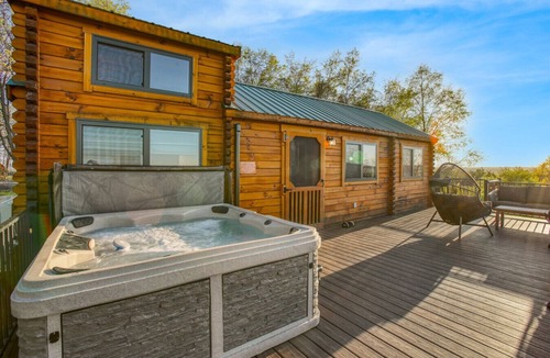 Brookville Cabin | Panoramic Paradise | Amazing Views, Hot Tub, Cozy Cabin Getaway