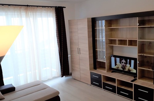 Brasov Apartment | Panoramic Plateaus ***