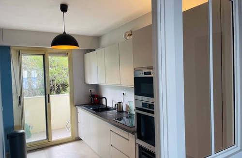Fabron Apartment | Panoramic sea view, 61m2, Parking - Wifi