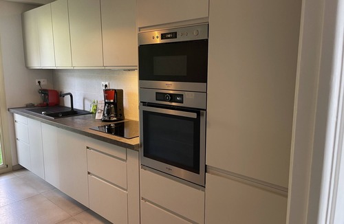 Fabron Apartment | Panoramic sea view, 61m2, Parking - Wifi