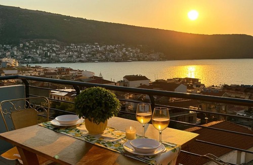 Amfilochia Apartment | Panoramic Seaview Blue Nest - Stylish Getaway