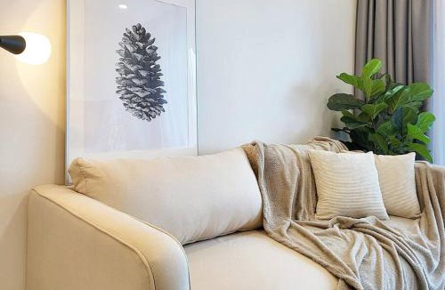 Johor Bahru Apartment | Panoramic Skyline View - 3 Bedrooms 6 Pax - Free Parking