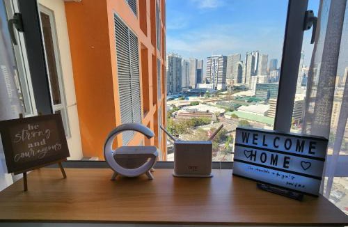 Pasig House | Panoramic Skyline Views Cozy Vibes Near It All