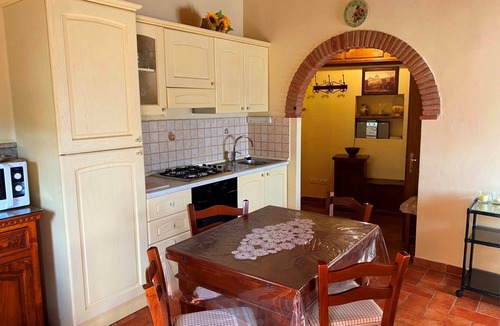 Cortona Villa | Panoramic small house with private pool, situated in the hills above Cortona. Set in a quiet and sec