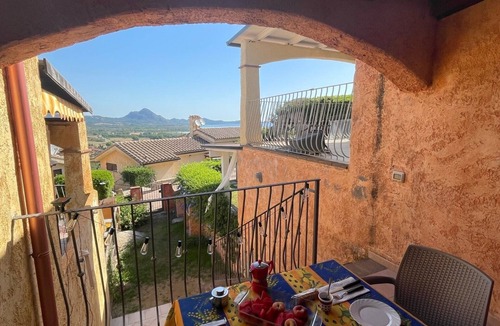 Costa Rei House | Panoramic, spacious with terrace and garden, close to the beach