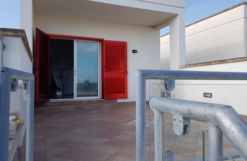 San Foca Apartment | Panoramic studio apartment on the San Foca seafront