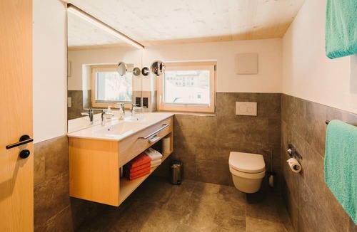 Warth Bed & Breakfast | Panoramic suite "Sunny Alpin" ShortStay - Alpin - Studios & Suites